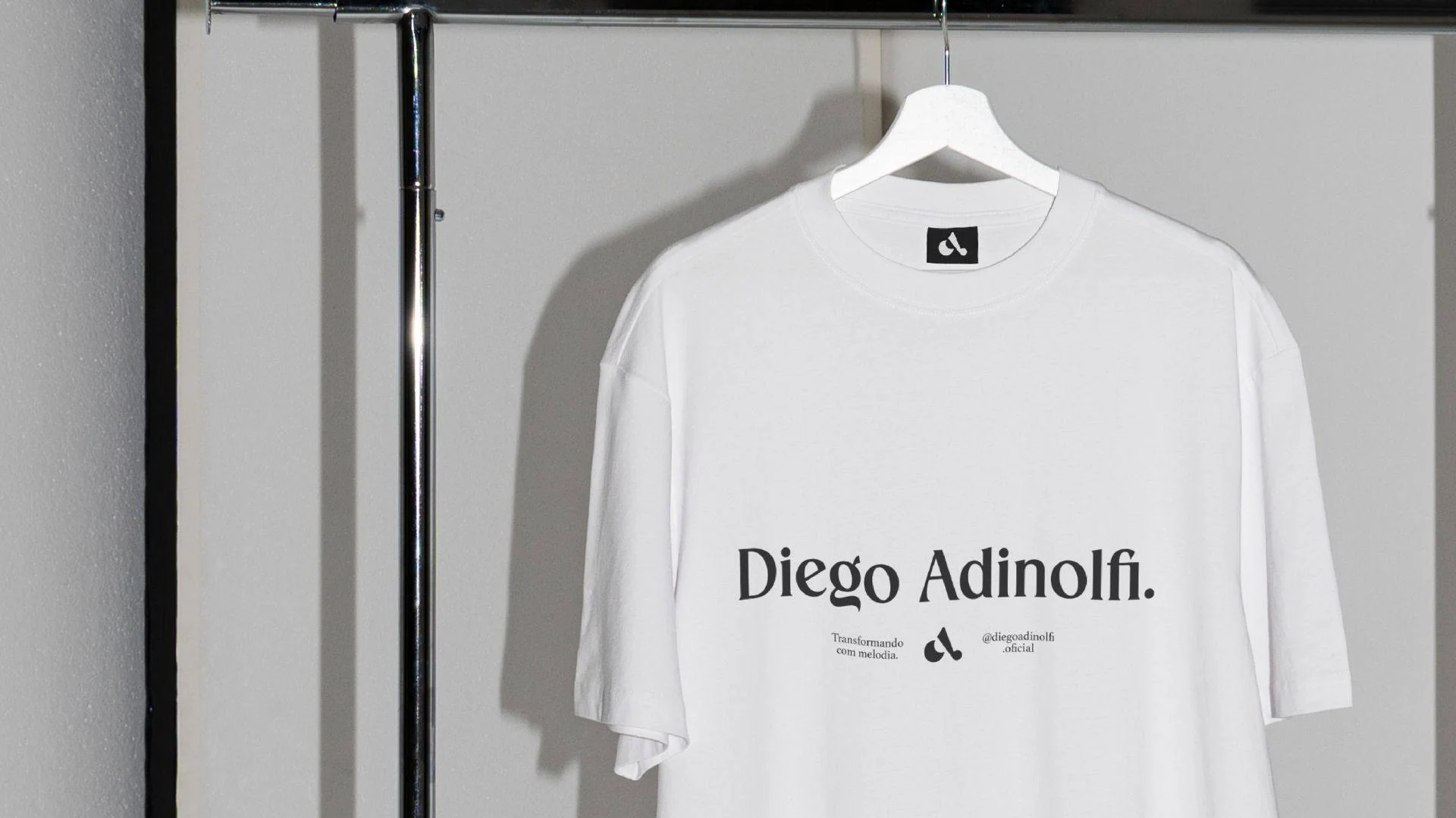Camiseta da marca Diego Adinolfi